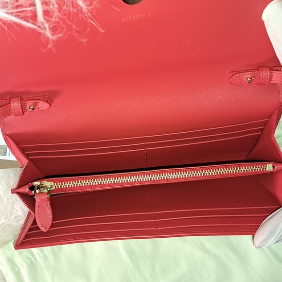 Burberry Hampshire Crossbody Embossed Logo NWTs - Picture 10 of 10